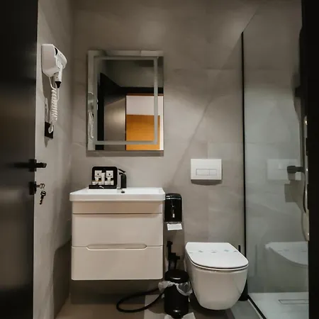 Baz'hur Boutique 3* Kukes