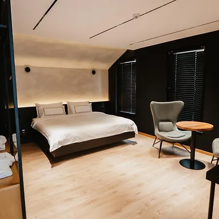 Baz'hur Boutique Hotel