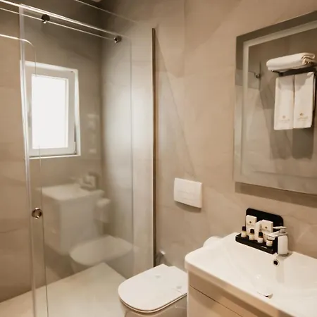 Baz'hur Boutique Kukes