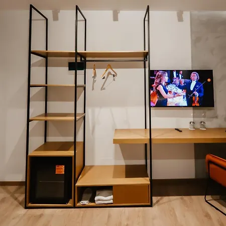 Baz'hur Boutique מלון Kukes