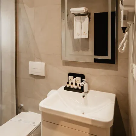 Baz'hur Boutique 3* Kukes