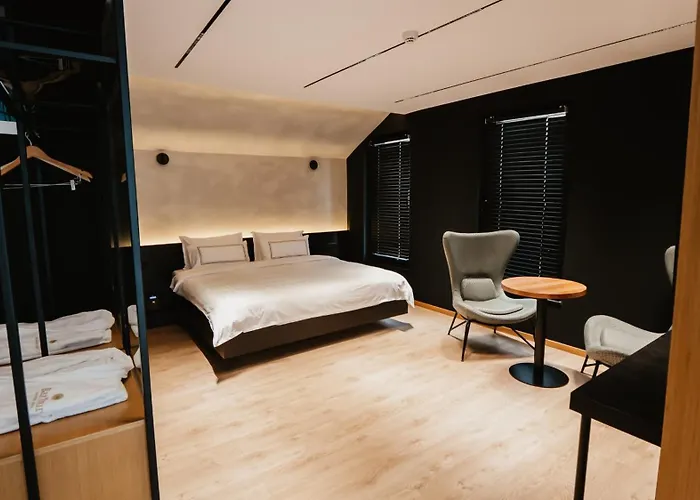 Baz'hur Boutique Hotel