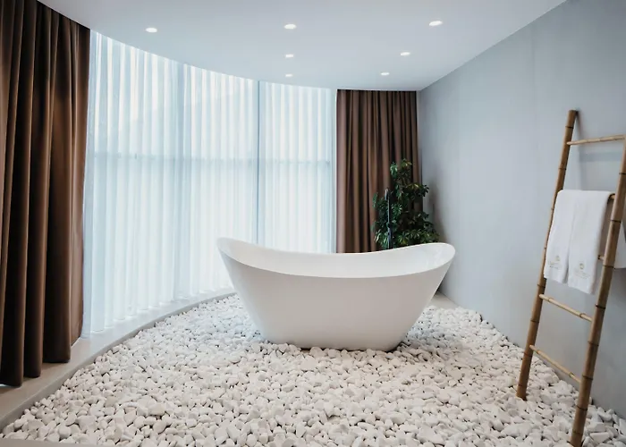 Baz'hur Boutique Hotel 3*